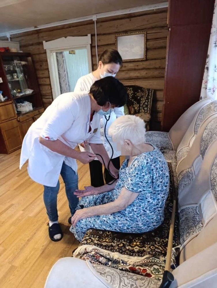 Фельдшер Новоусмановского ФАПа Эльза Хаматдинова: "Готовлю молодежь к работе на ФАПе"