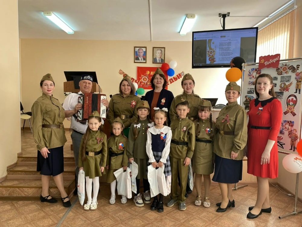 Сегодня в Чишминской ЦРБ в преддверии Дня Победы прошло торжественное мероприятие, посвященное 9 мая